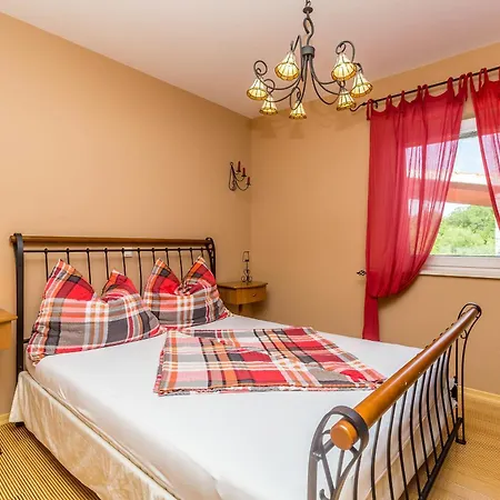 Carlo Tatil Evi Gostinjac